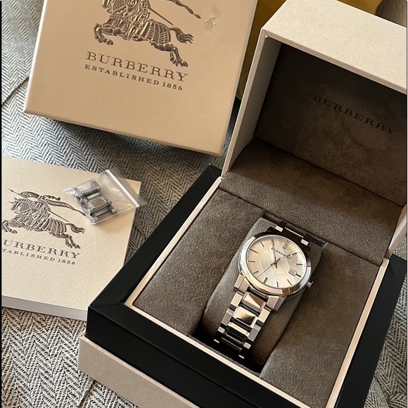 Burberry Accessories - Burberry BU9000 Stainless Steel Silver Dial Watch Unisex